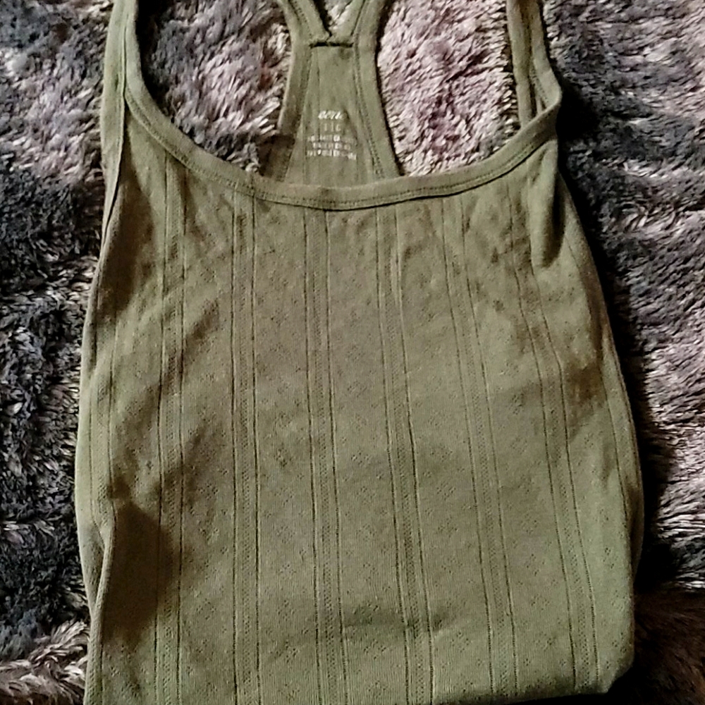 Aire Muscle shirt.